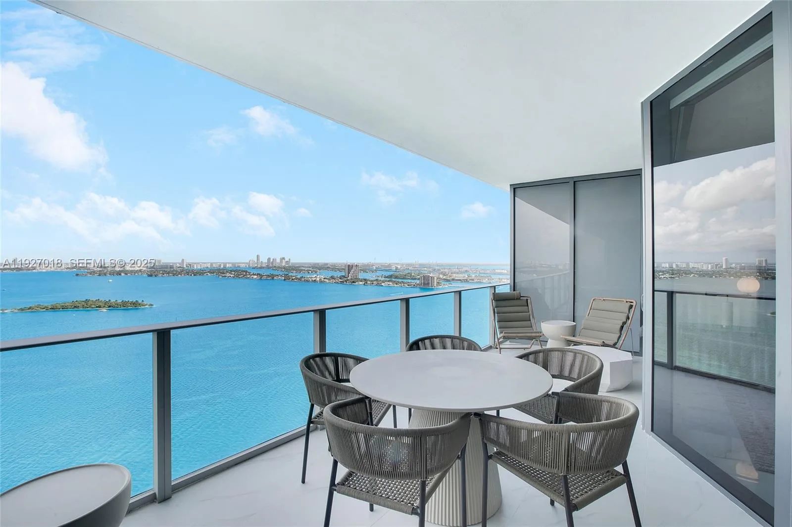 700 NE 24th St # 2702, Miami, FL 33137 photo 2