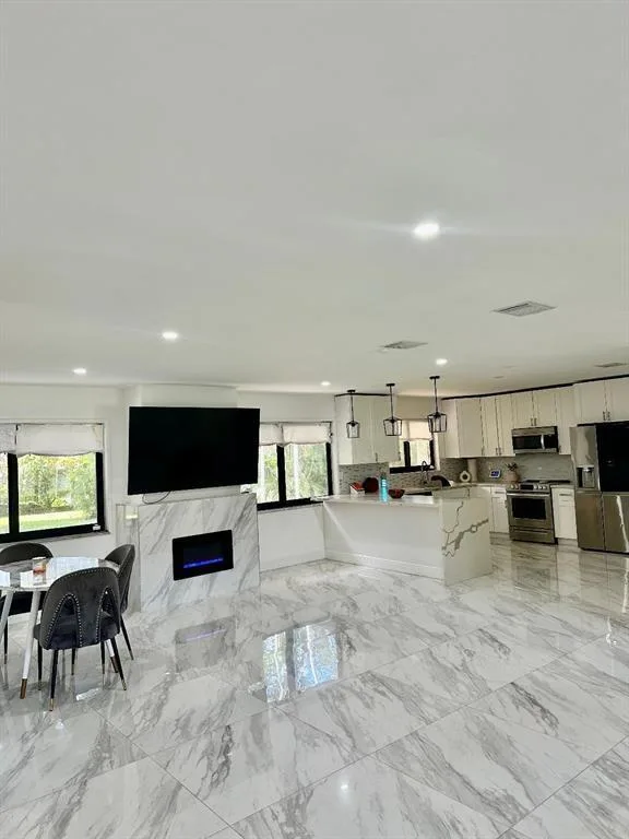 4190 SW 4th Street, Plantation, FL 33317 photo 8