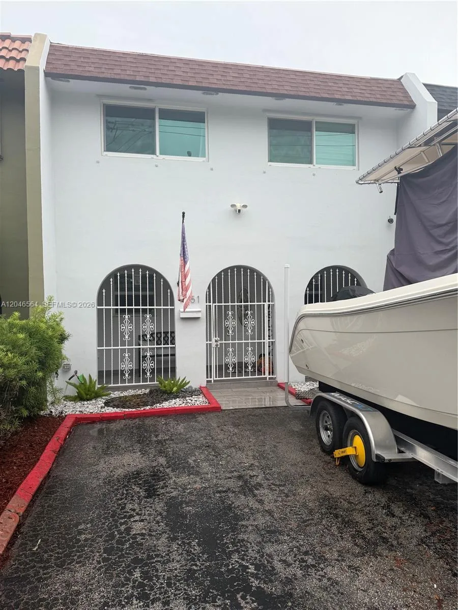 7151 W 3rd Ct # 0, Hialeah, FL 33014