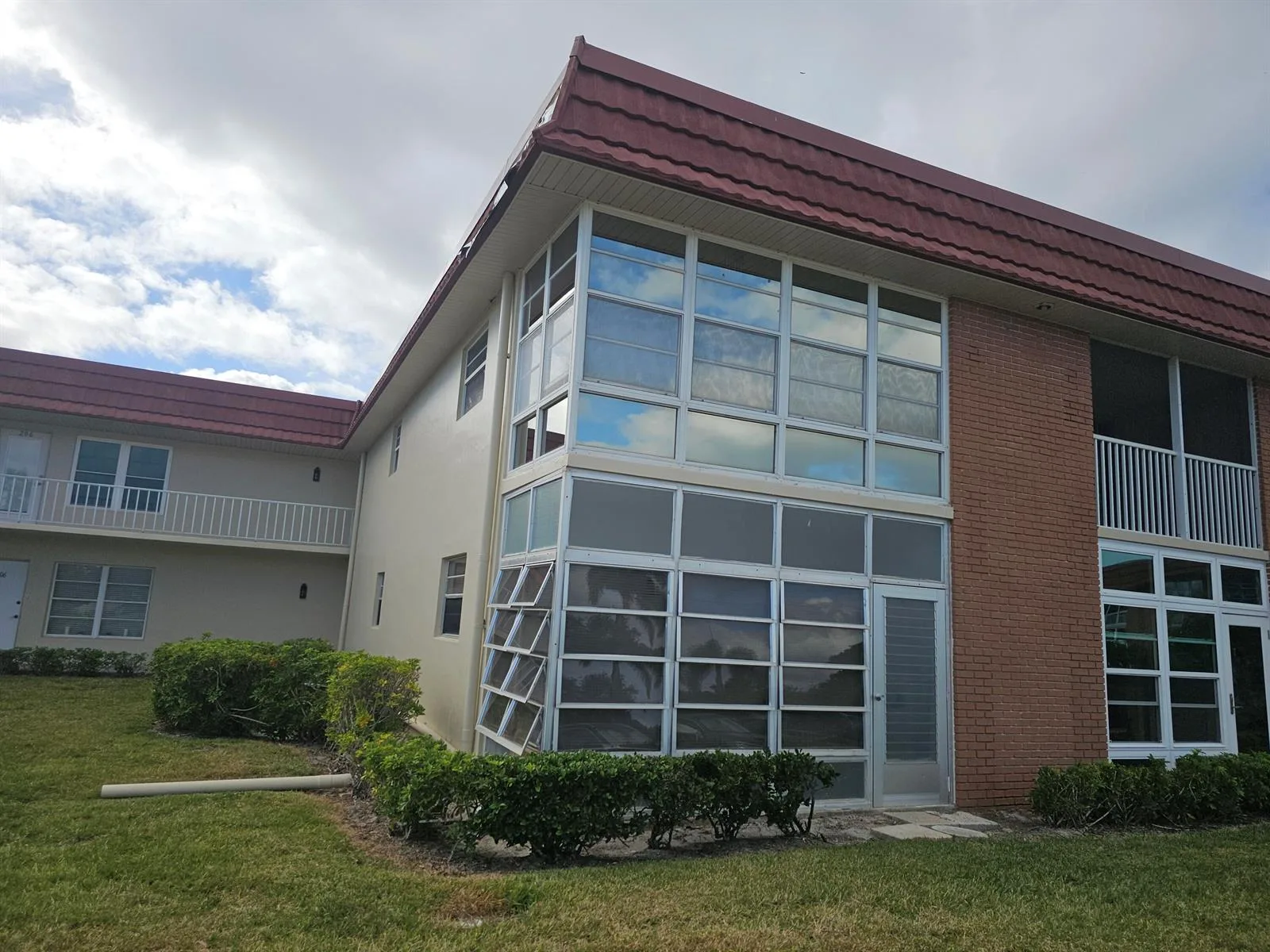 33 Pine Arbor Lane # 105, Vero Beach, FL 32962 photo 4
