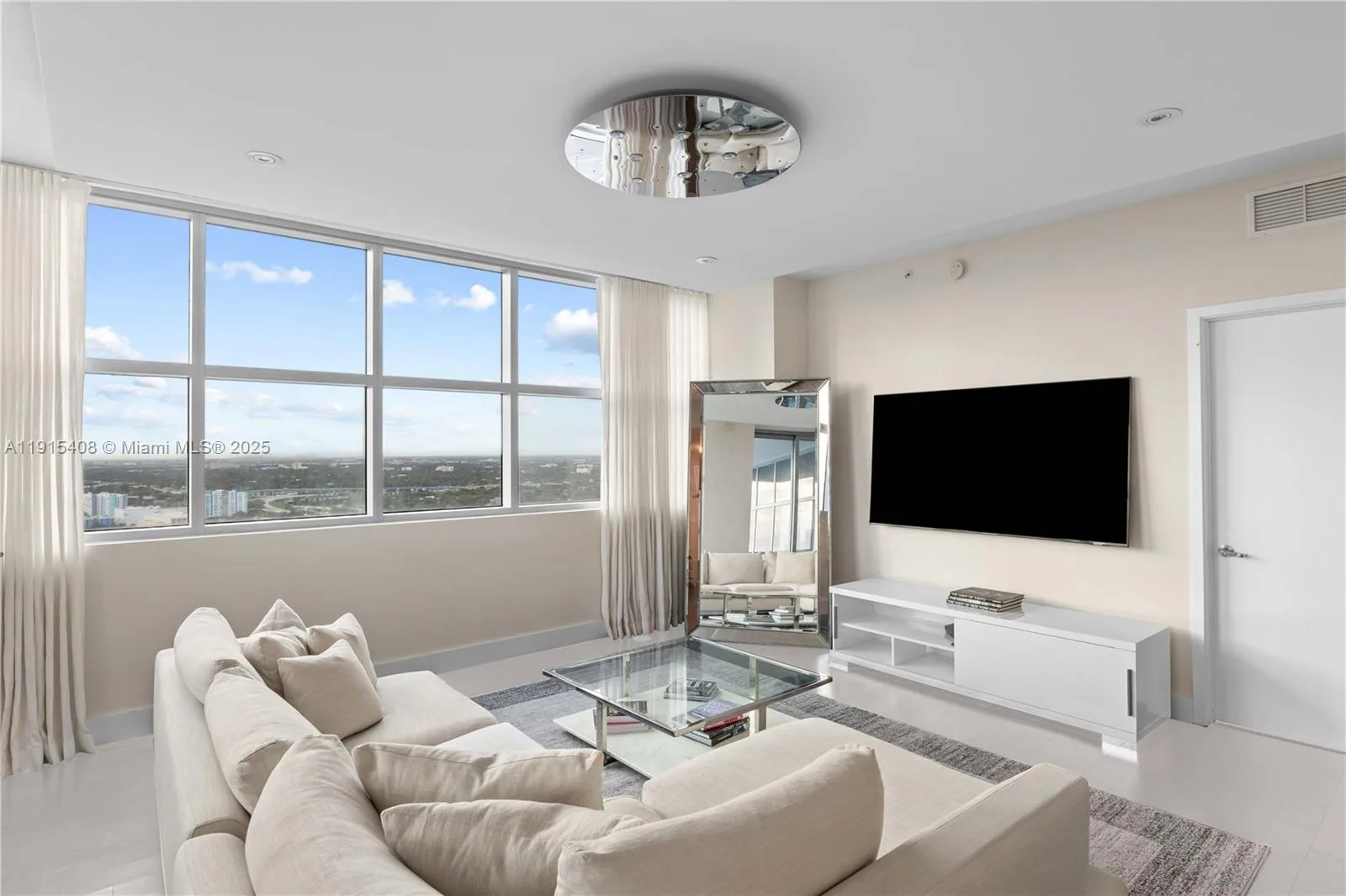 3301 NE 1st Ave # H2901, Miami, FL 33137 photo 3