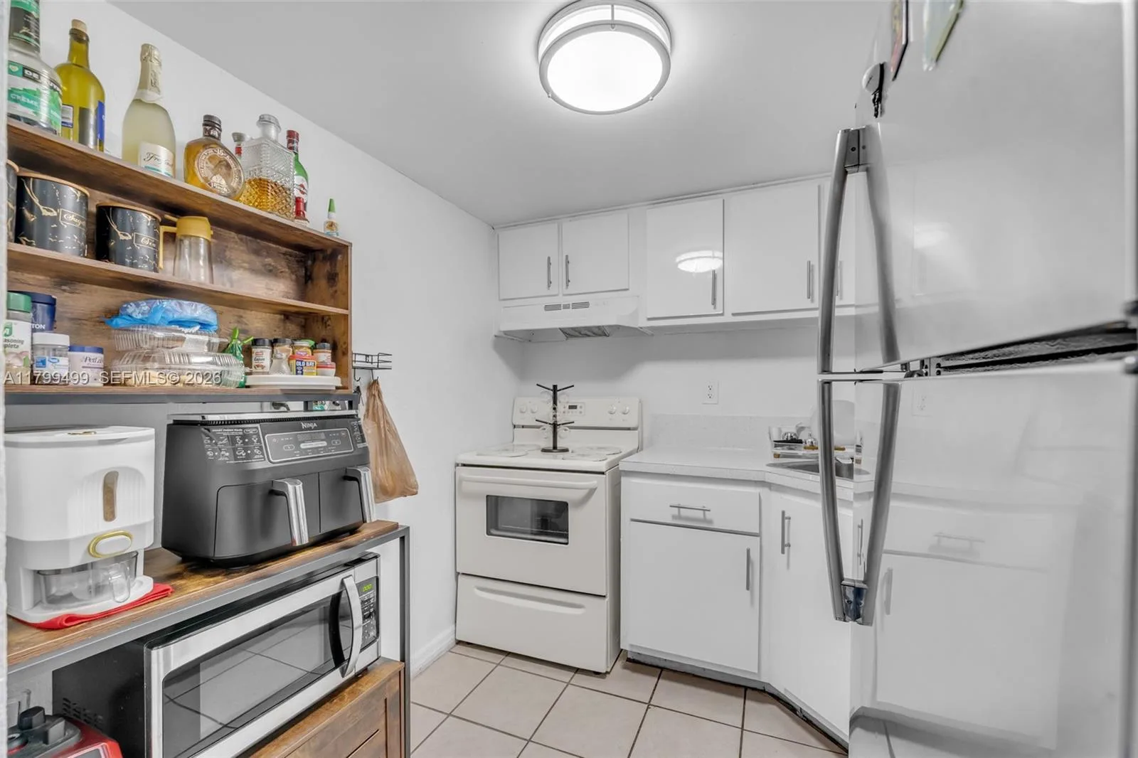 4550 NW 9th St # 106E, Miami, FL 33126 photo 2