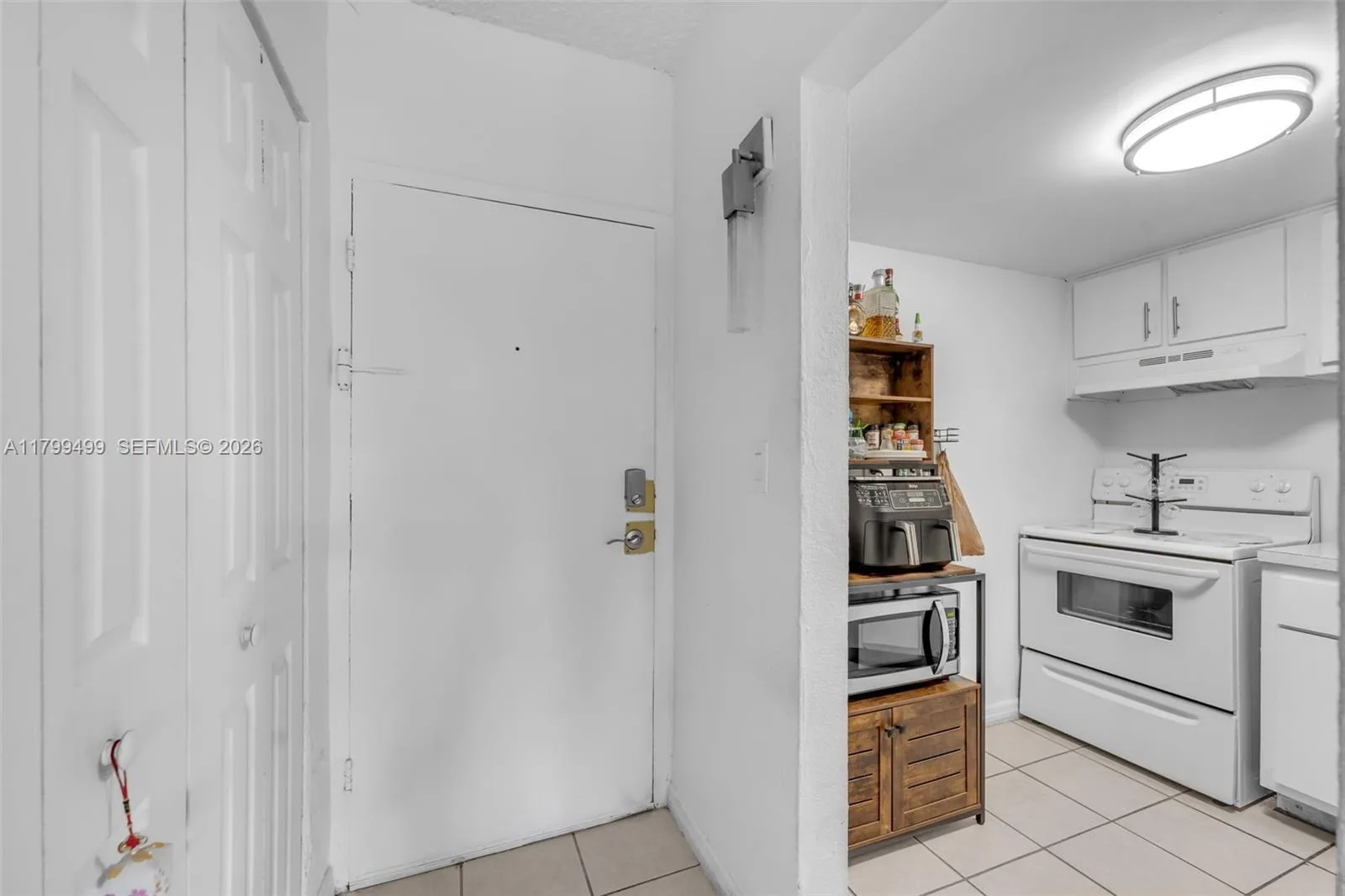 4550 NW 9th St # 106E, Miami, FL 33126 photo 3