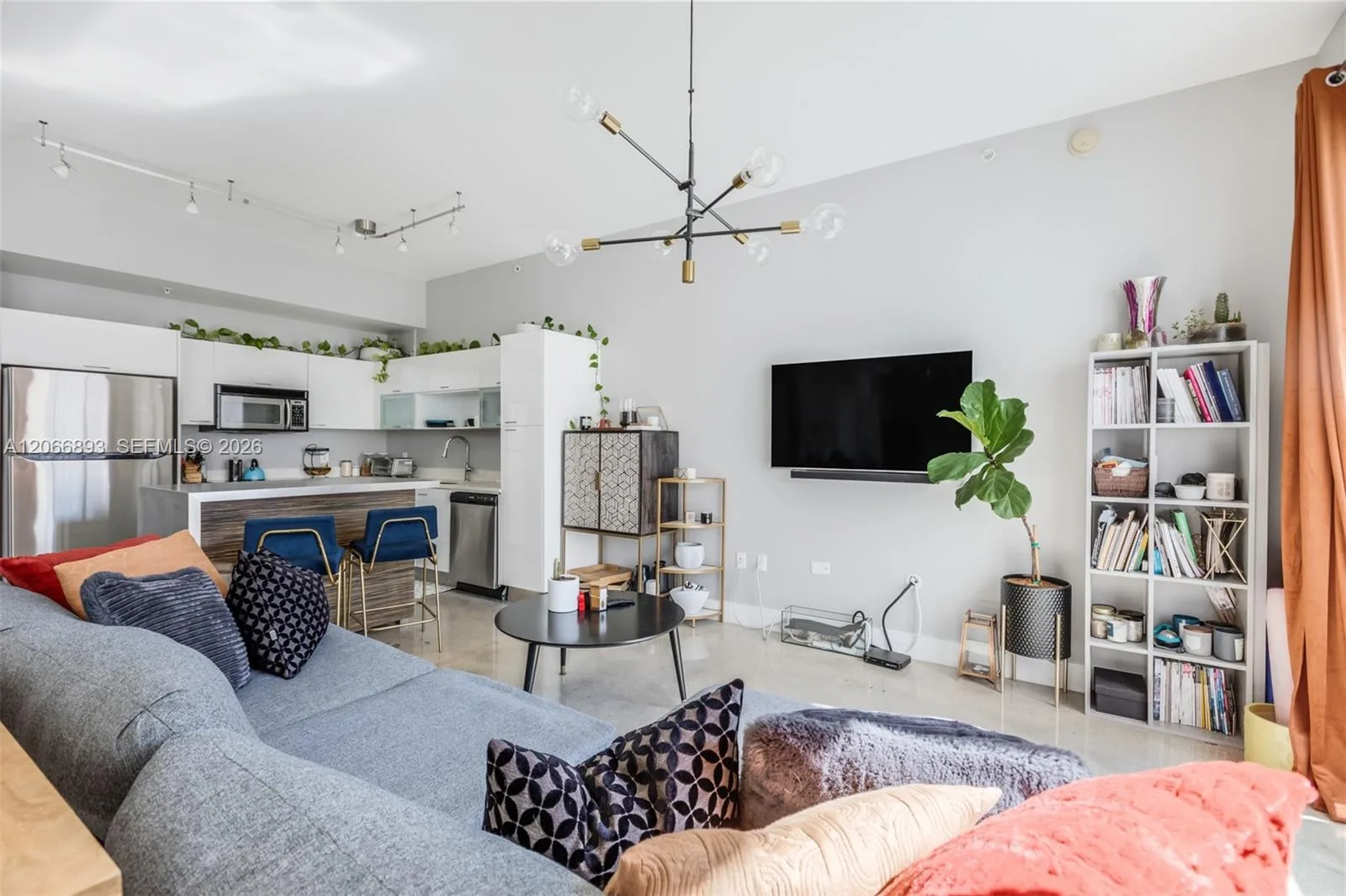 133 NE 2nd Ave # 1908, Miami, FL 33132 photo 8
