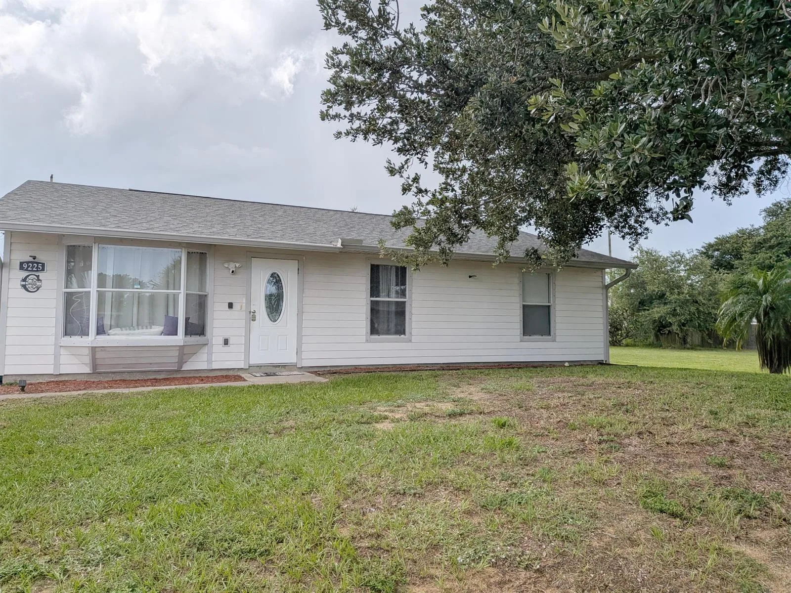 9225 101st Avenue, Vero Beach, FL 32967