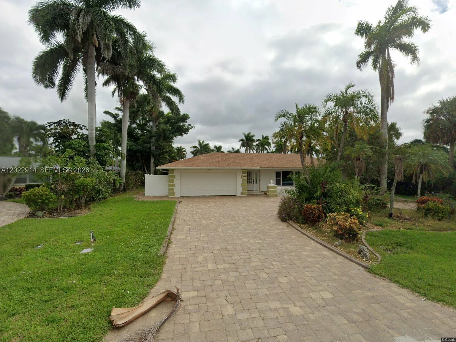 209 Bayshore Dr, Cape Coral, FL 33904