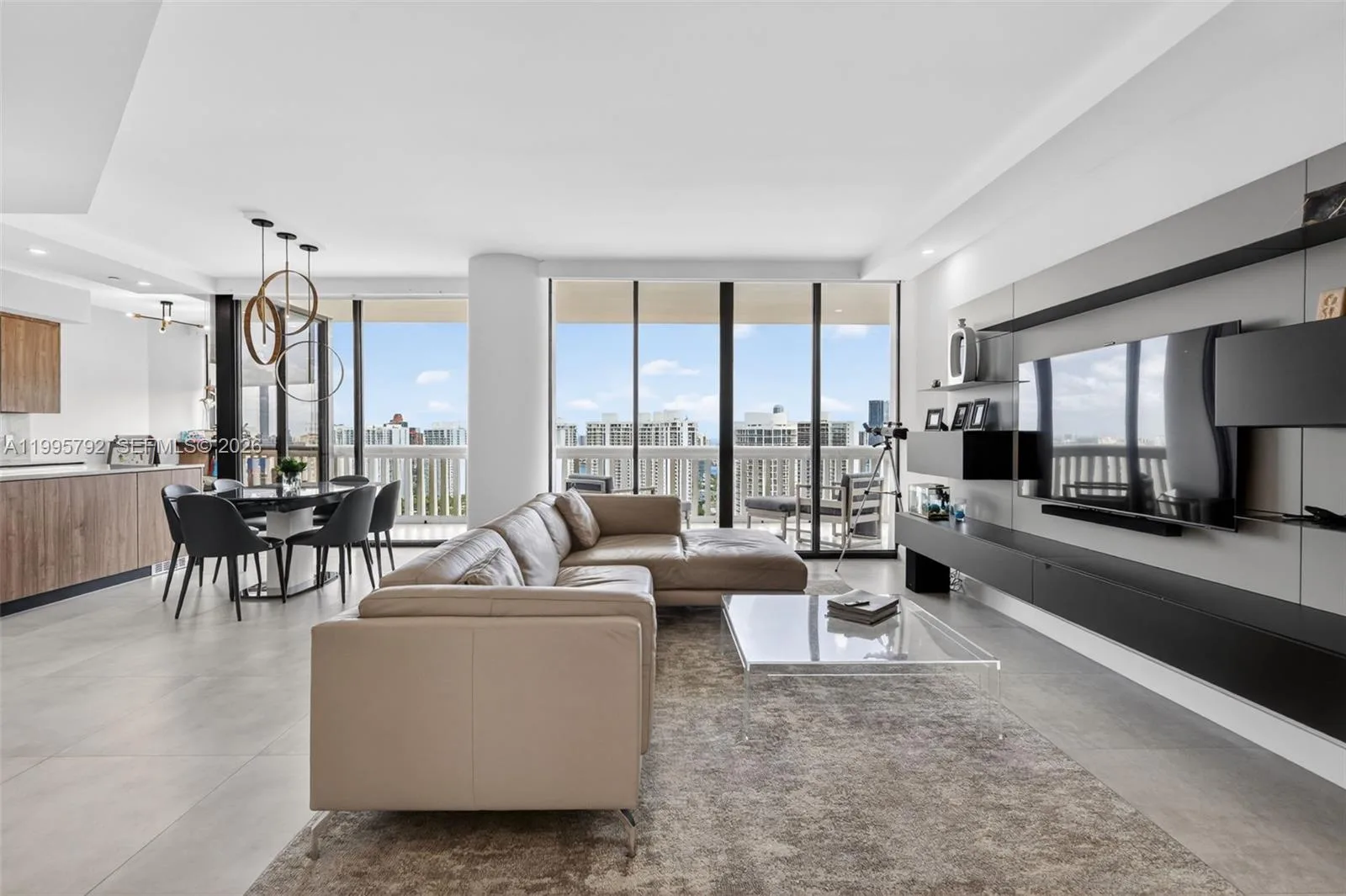 1000 ISLAND BL # 3107, Aventura, FL 33160