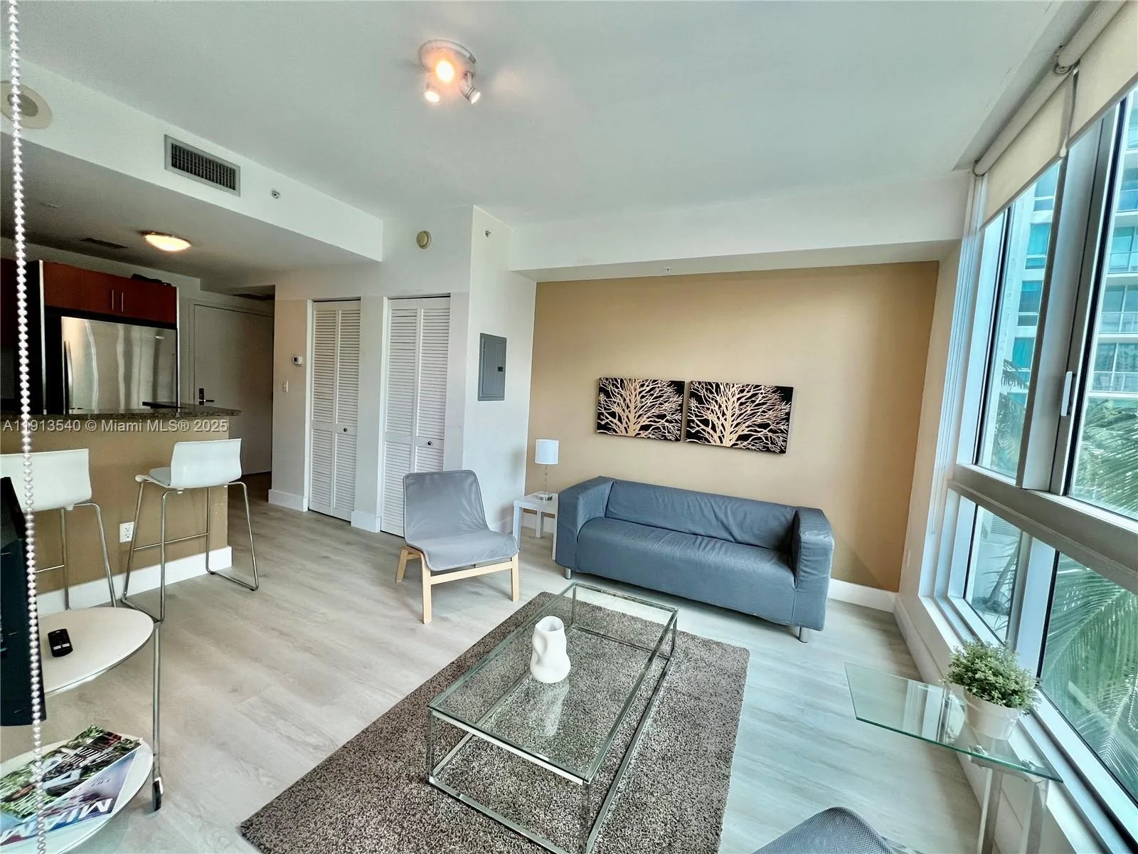 300 S Biscayne Blvd # 1511, Miami, FL 33131