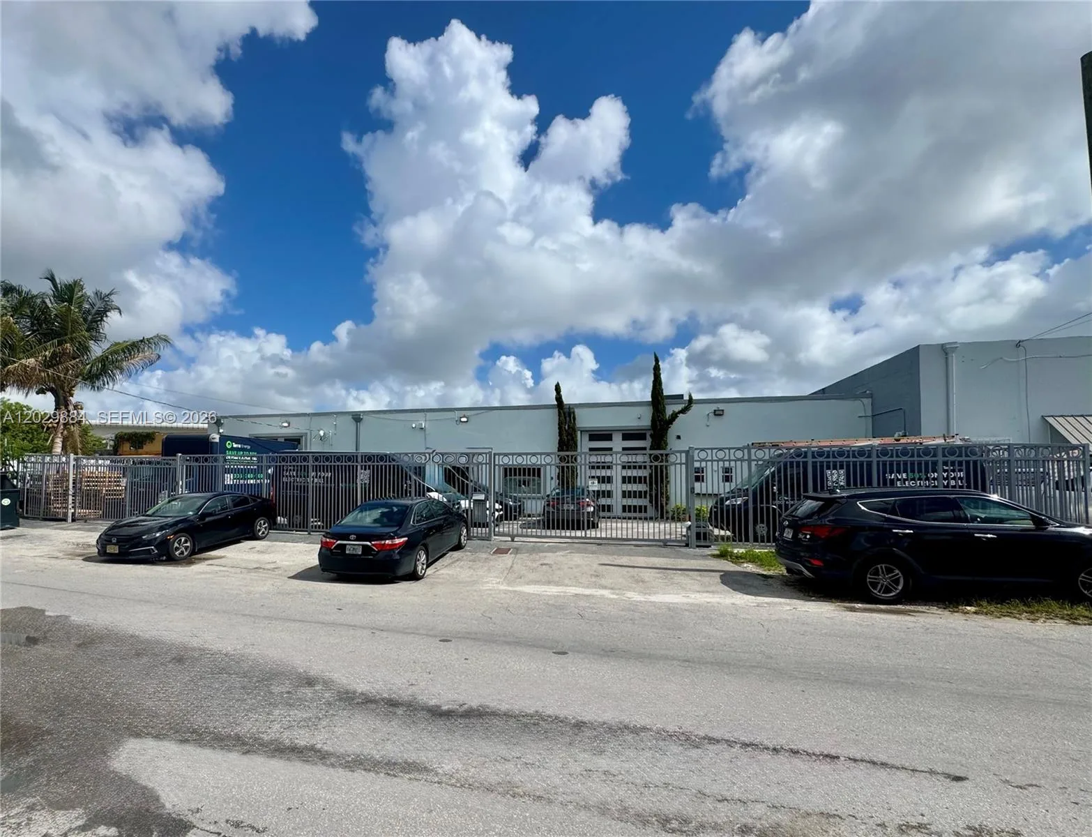 3241 NW 38th St, Miami, FL 33142