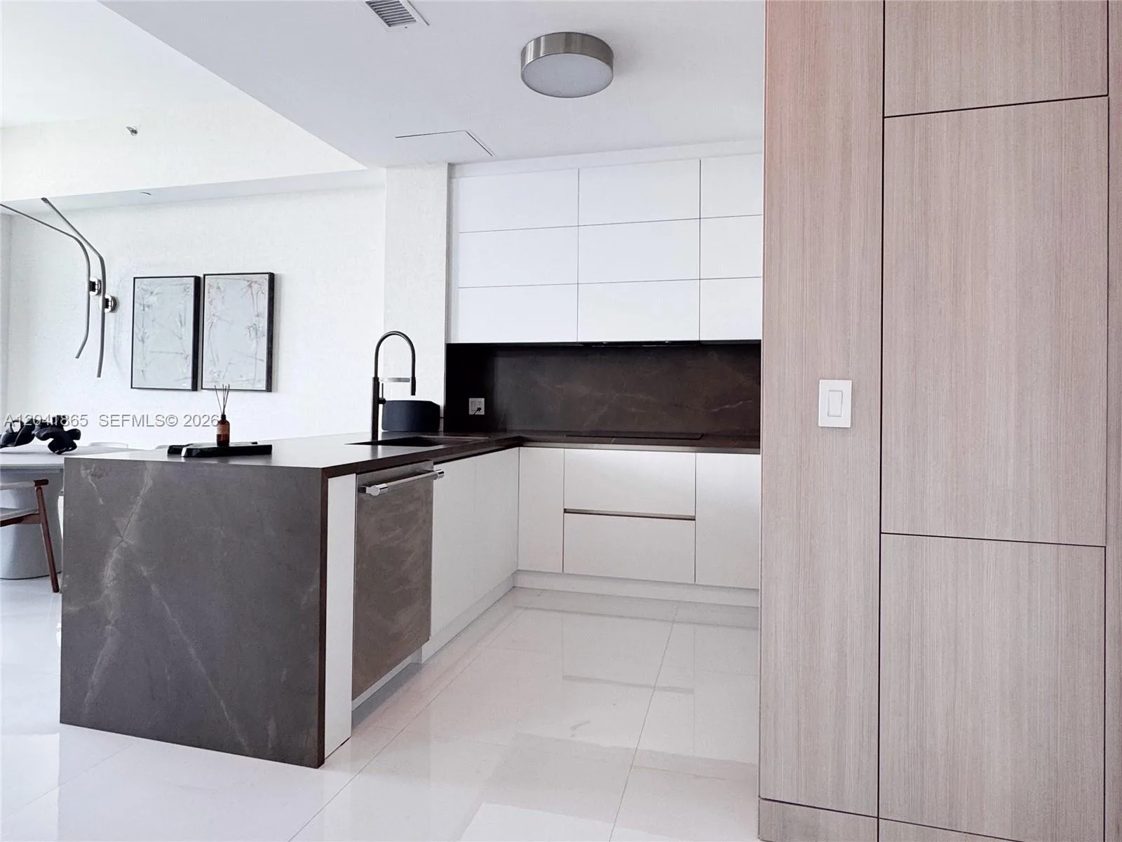 950 Brickell Bay Dr # 5608, Miami, FL 33131 photo 5