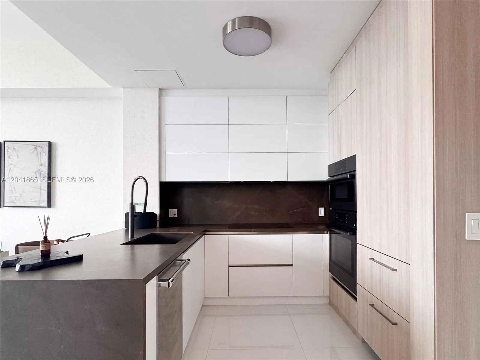 950 Brickell Bay Dr # 5608, Miami, FL 33131 photo 6