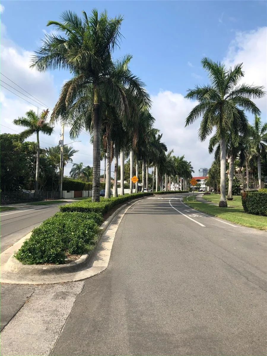 500 Layne Boulevard # 18, Hallandale Beach, FL 33009 photo 12
