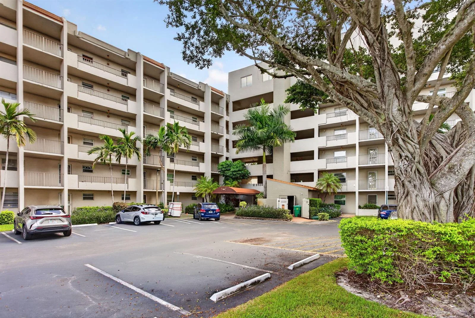 3920 INVERRARY Boulevard # 301C, Lauderhill, FL 33319