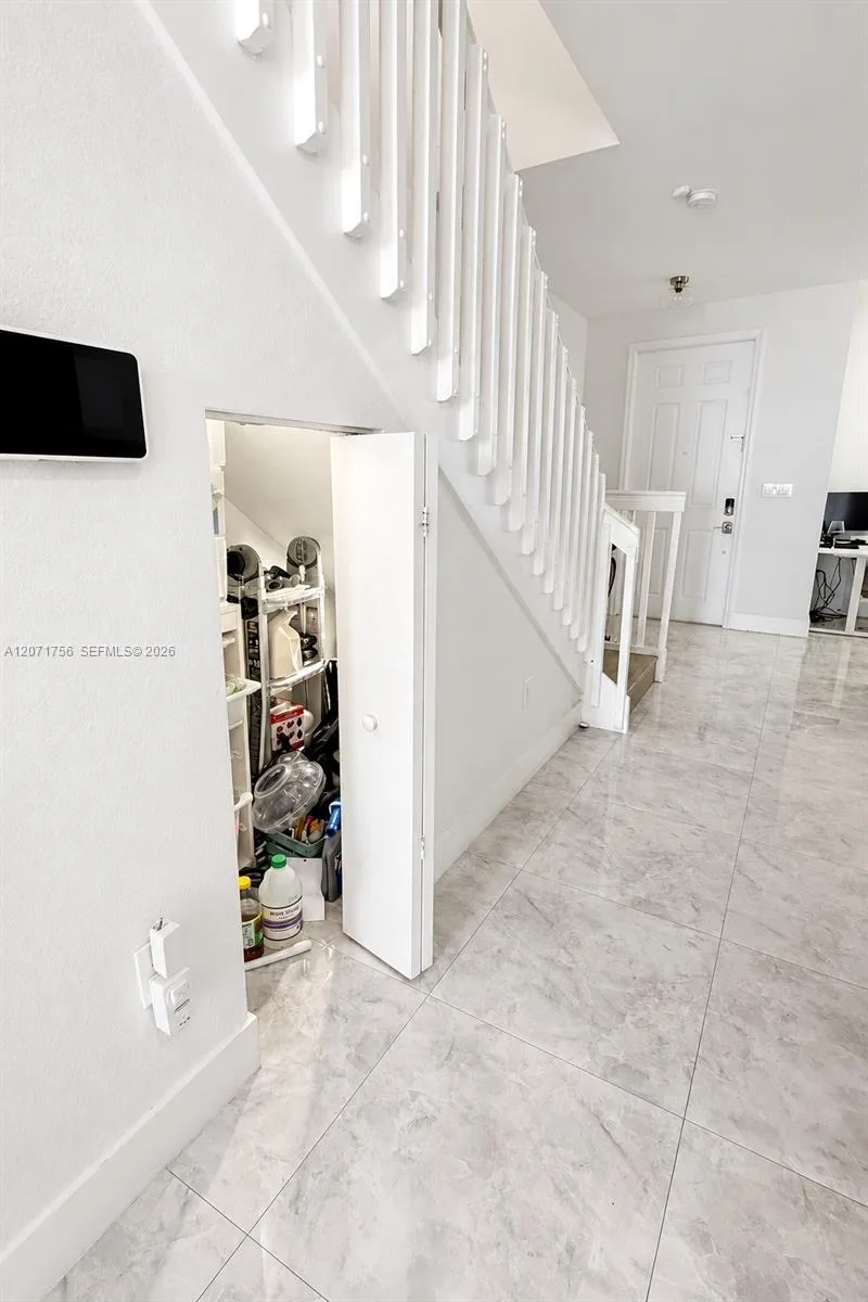 8876 W 35th Way, Hialeah, FL 33018 photo 3