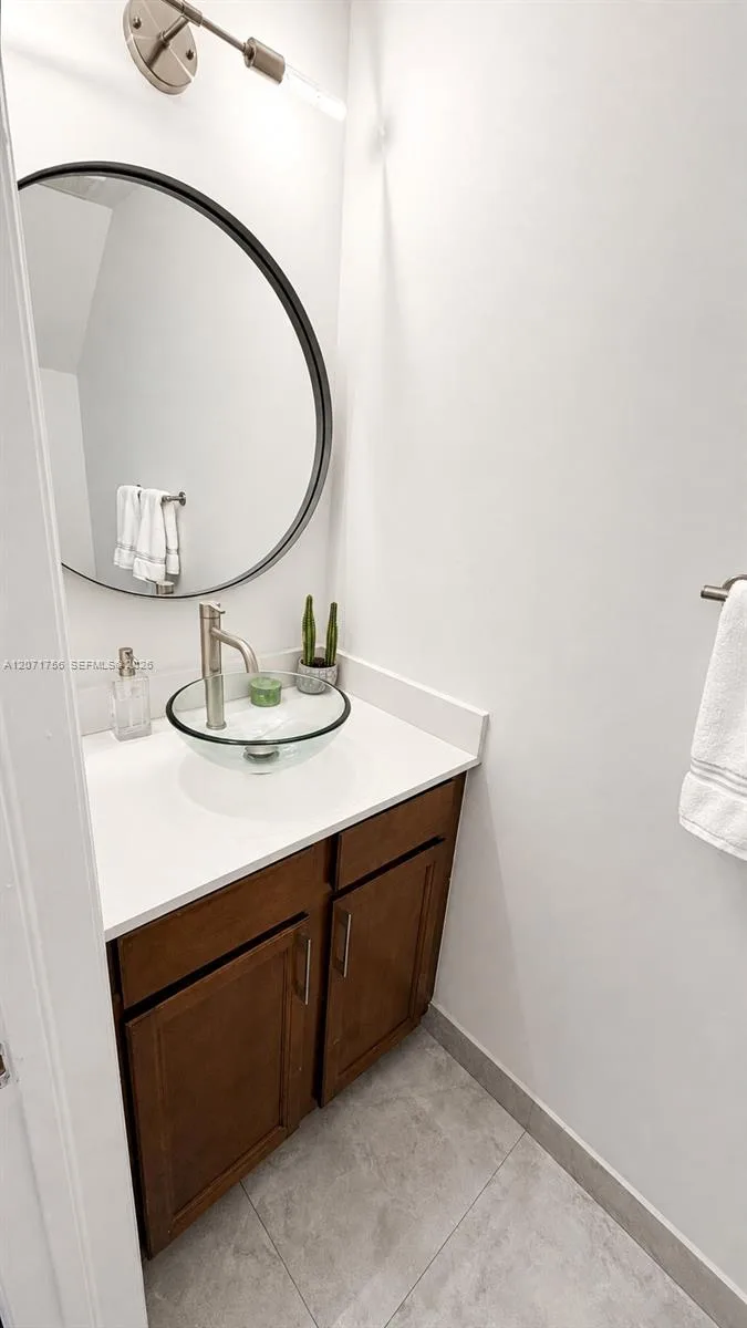 8876 W 35th Way, Hialeah, FL 33018 photo 8