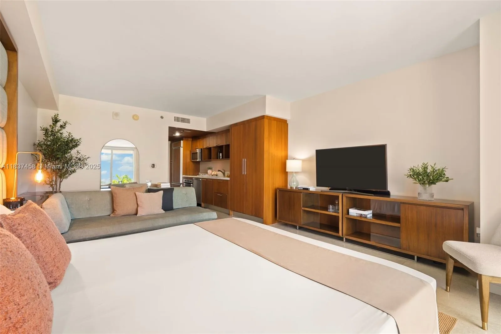50 Biscayne Blvd # 411, Miami, FL 33132 photo 4