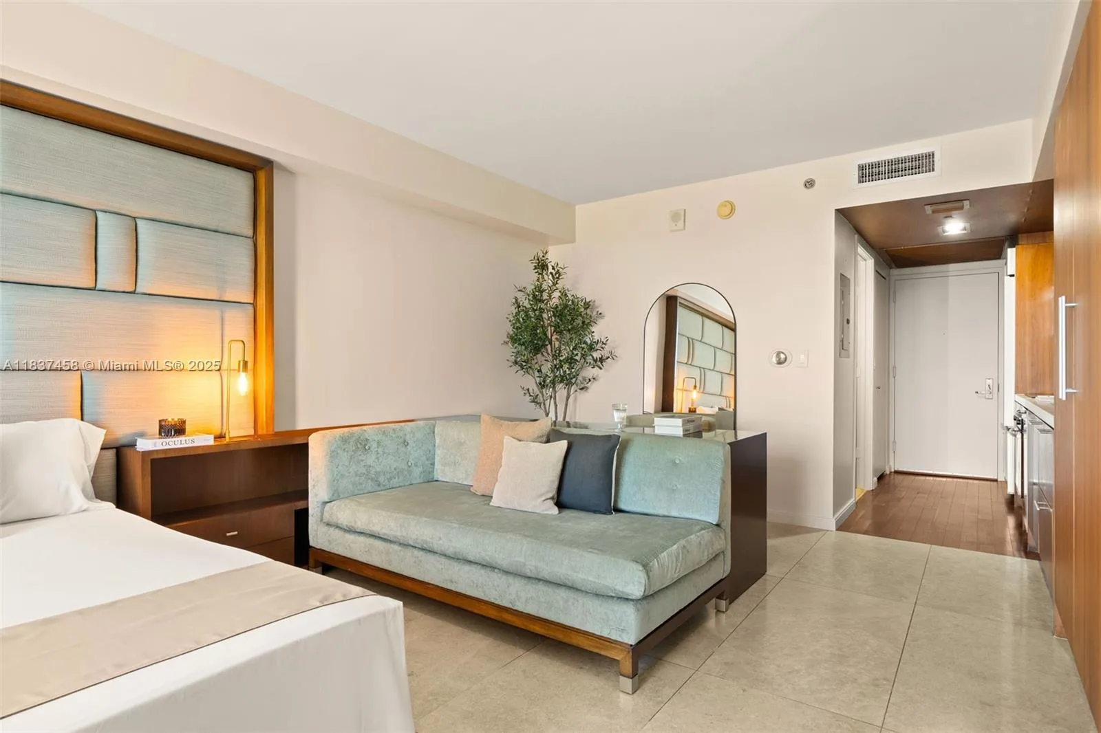 50 Biscayne Blvd # 411, Miami, FL 33132 photo 8