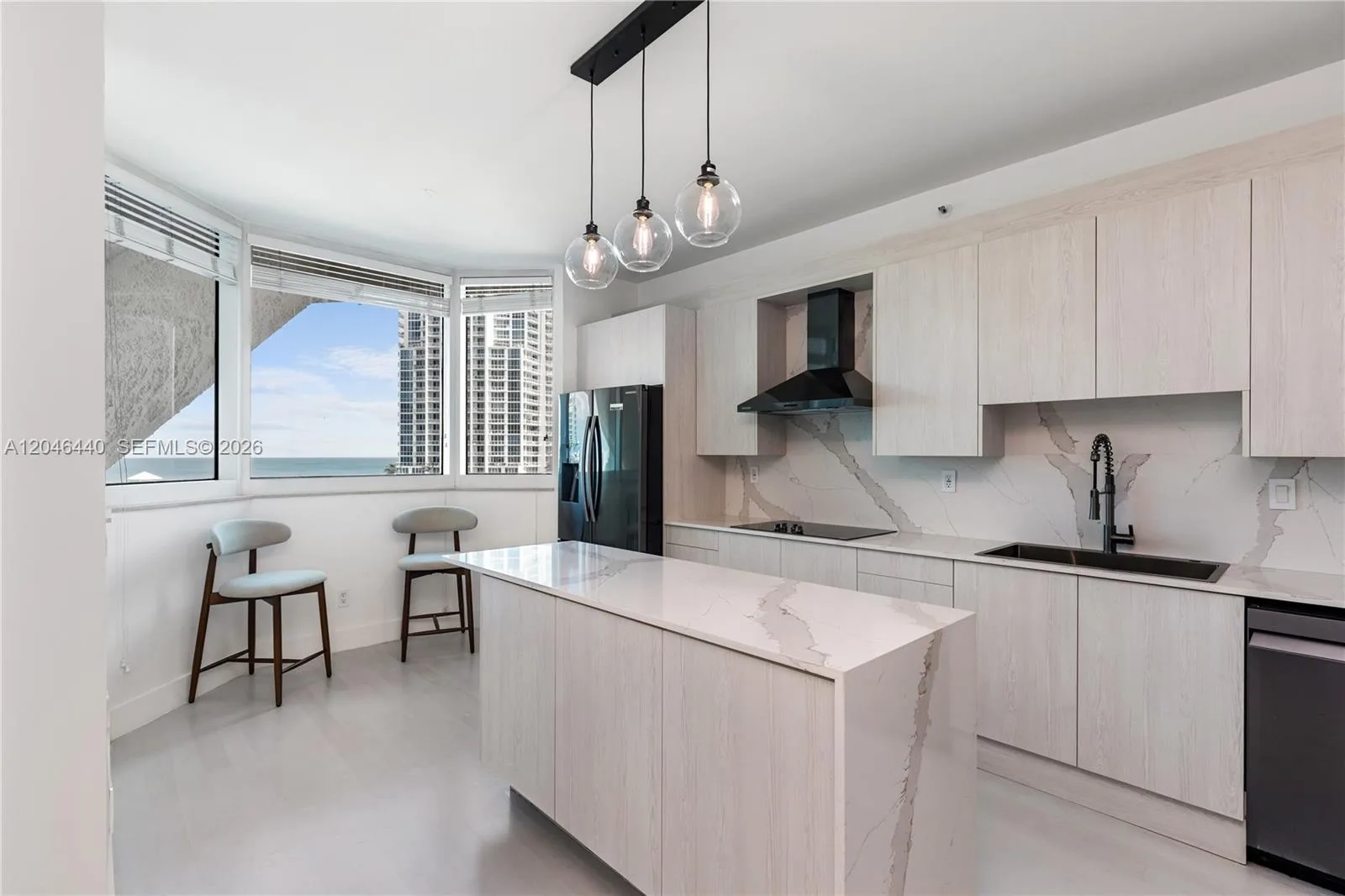 300 S Pointe Dr # 907, Miami Beach, FL 33139 photo 12