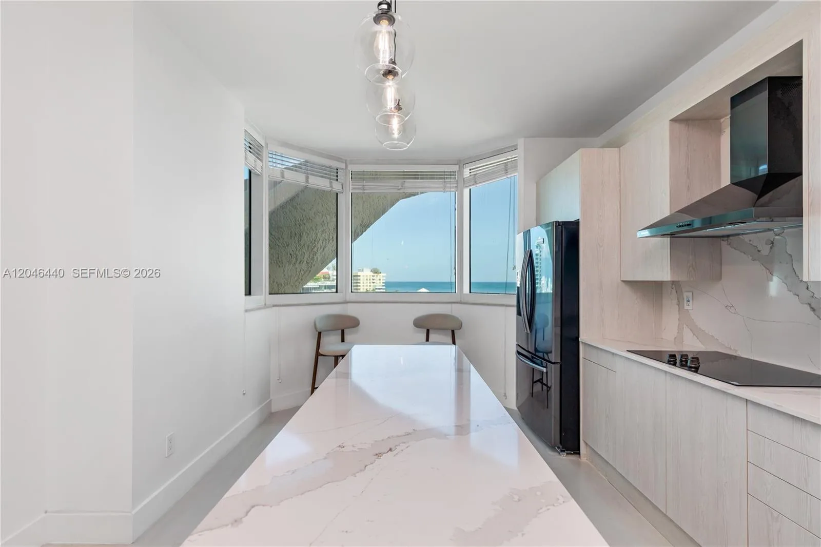 300 S Pointe Dr # 907, Miami Beach, FL 33139 photo 3