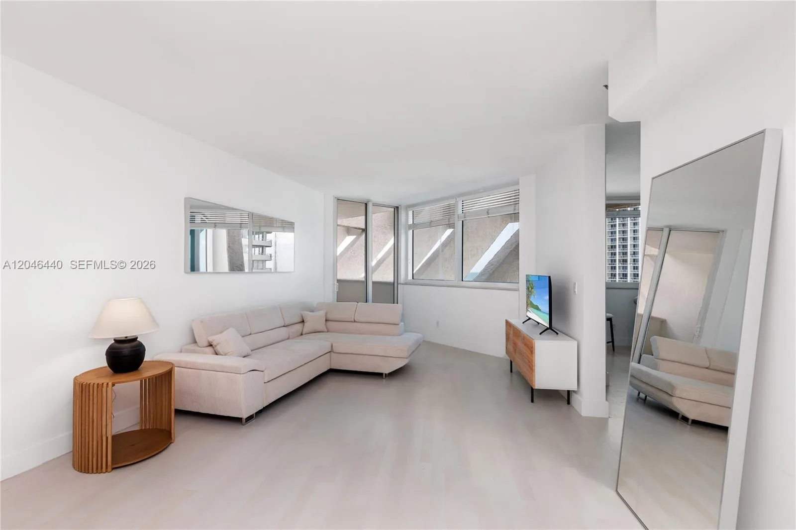 300 S Pointe Dr # 907, Miami Beach, FL 33139 photo 7