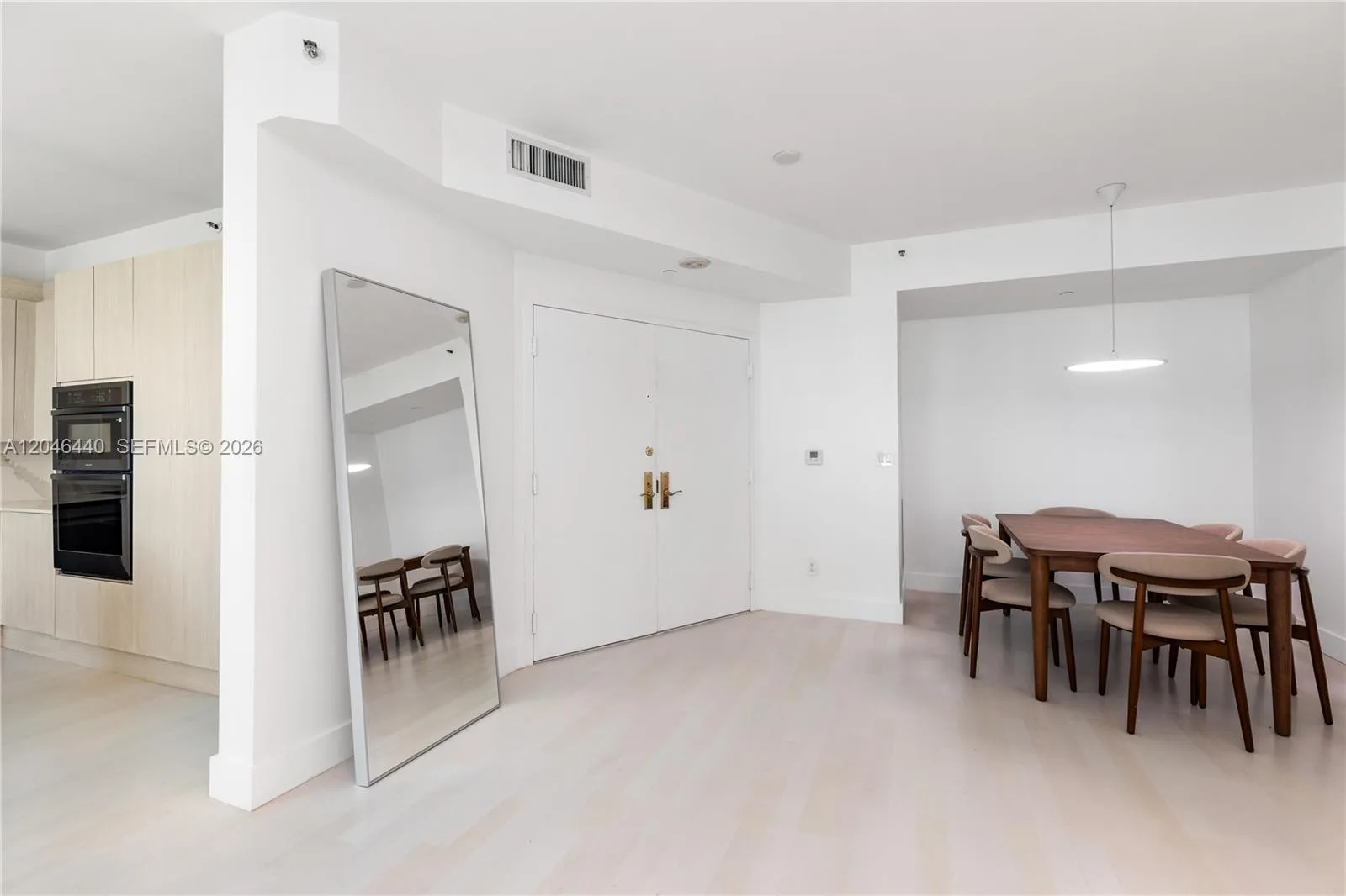 300 S Pointe Dr # 907, Miami Beach, FL 33139 photo 9