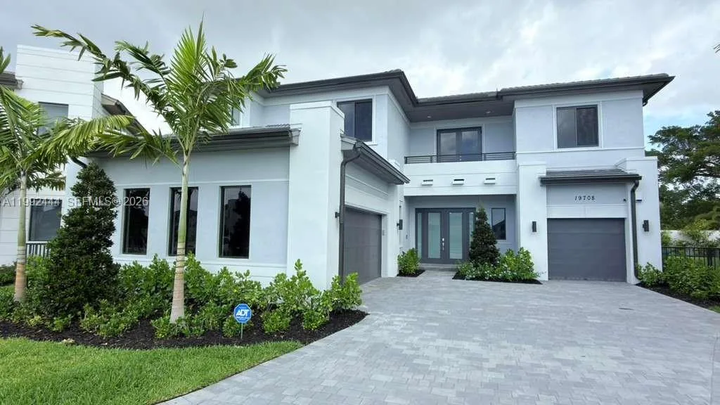 19708 NE 14th Ave, Miami, FL 33179 photo 4