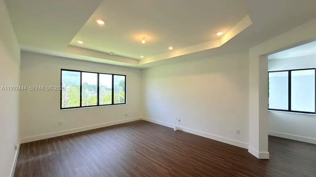 19708 NE 14th Ave, Miami, FL 33179 photo 9