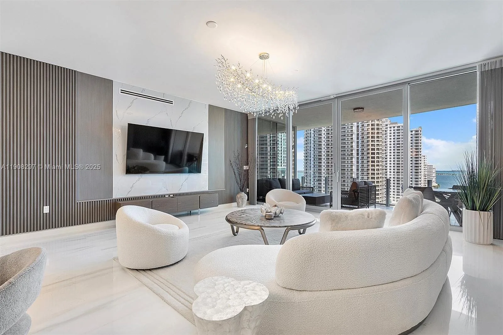 300 Biscayne Blvd Way # 1604, Miami, FL 33131 photo 11