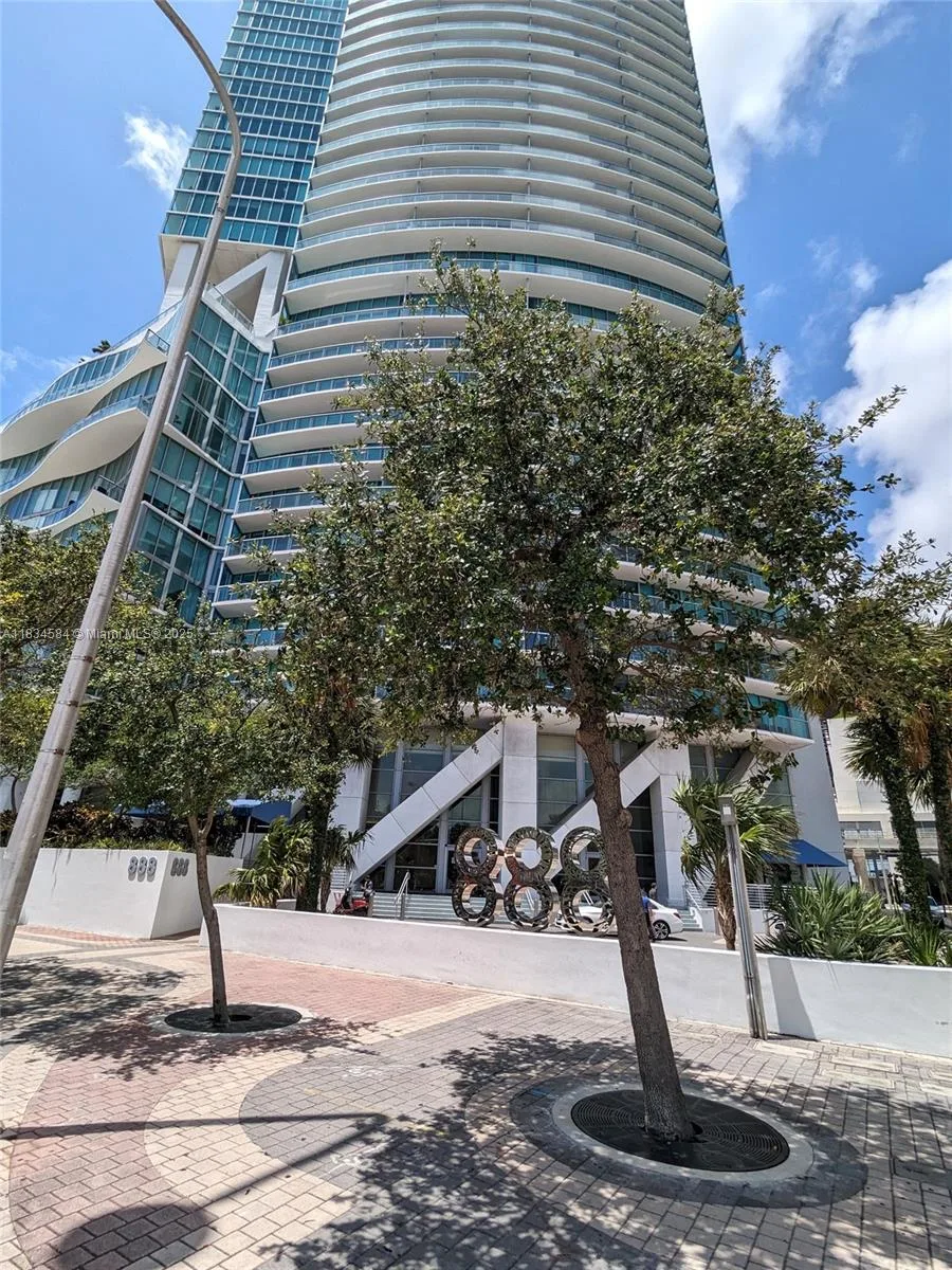 Marina Blue Unit 4702 at 888 Biscayne Blvd # 4702, Miami, FL 33132 — photo 1