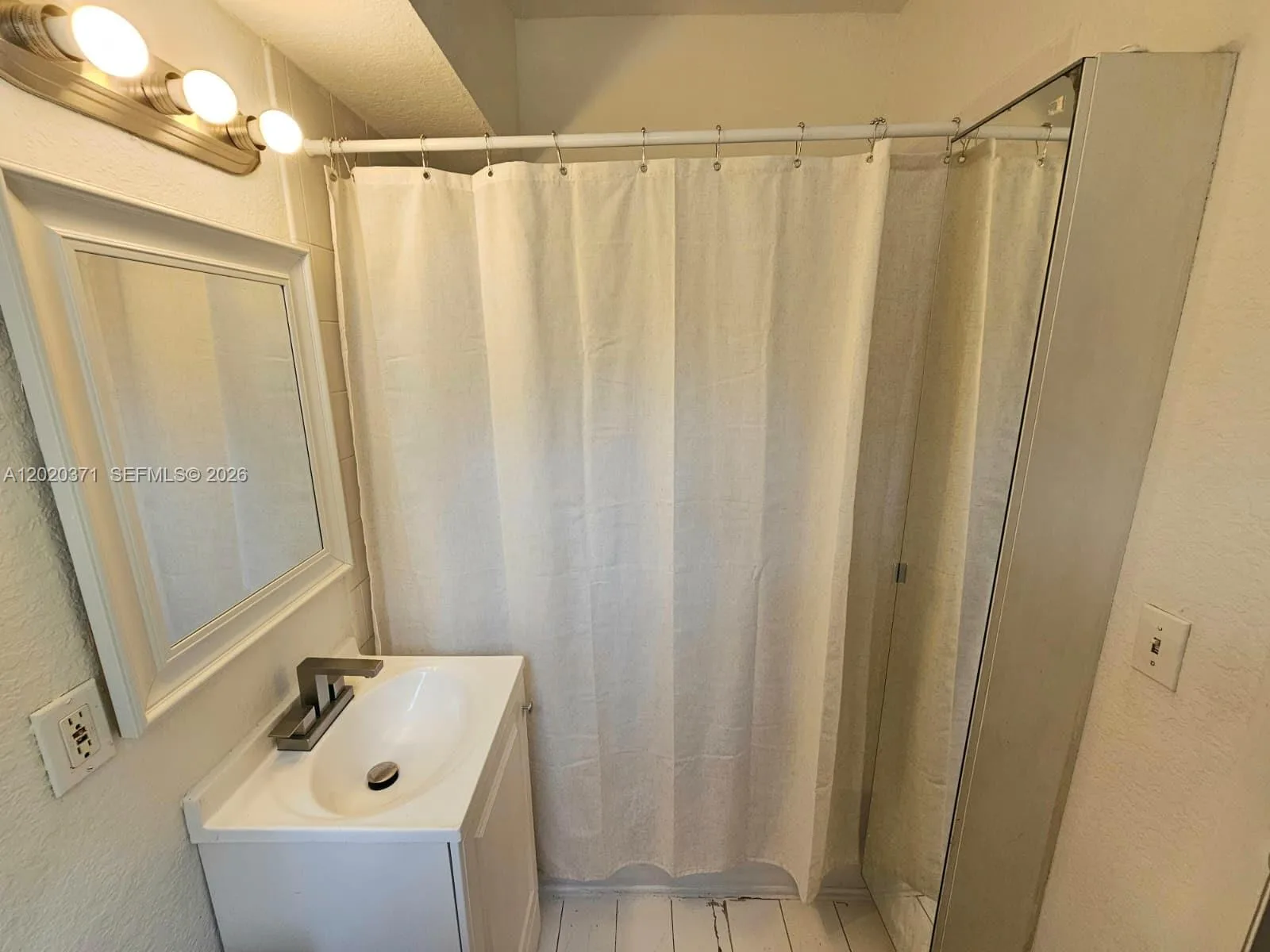 300 NW 84th Ter # 300, Miami, FL 33150 photo 7