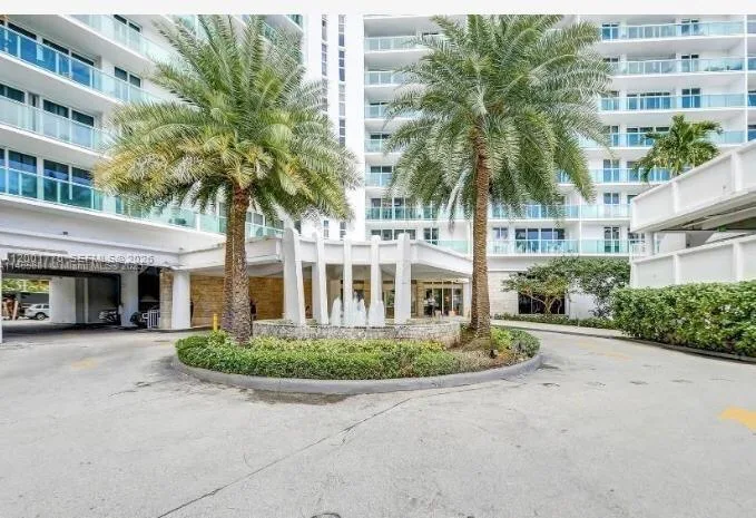 100 Bayview Dr # 1006, Sunny Isles Beach, FL 33160 photo 7