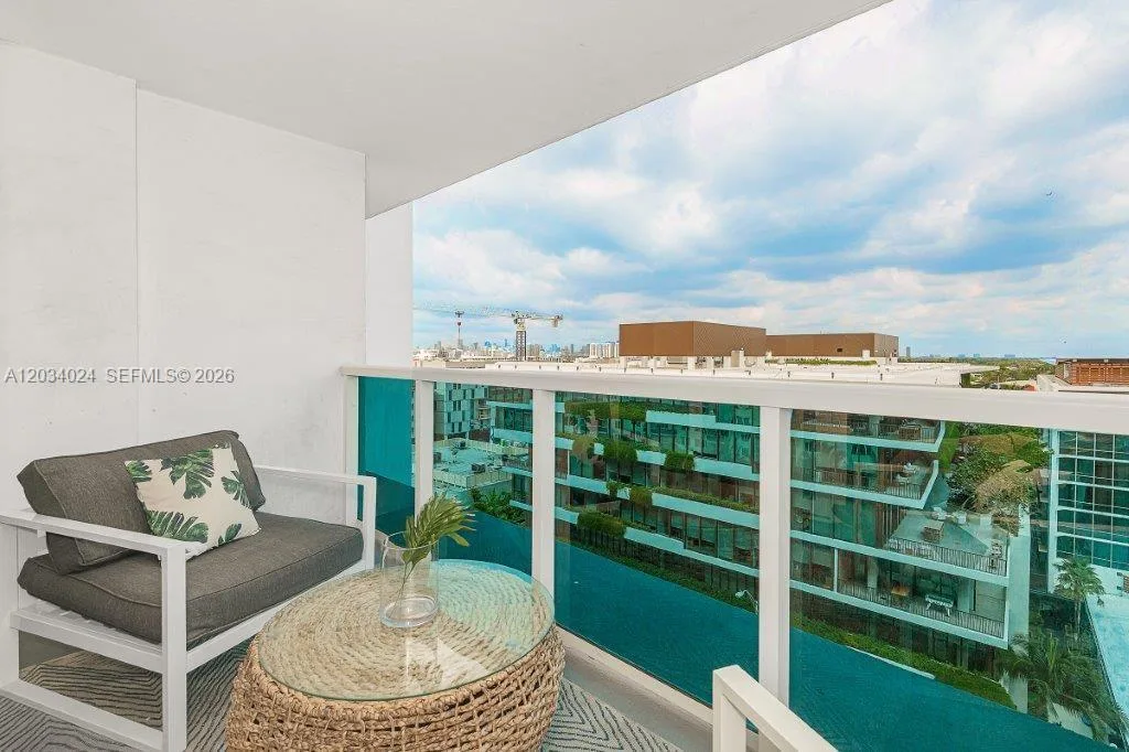 2301 Collins Ave # 926, Miami Beach, FL 33139