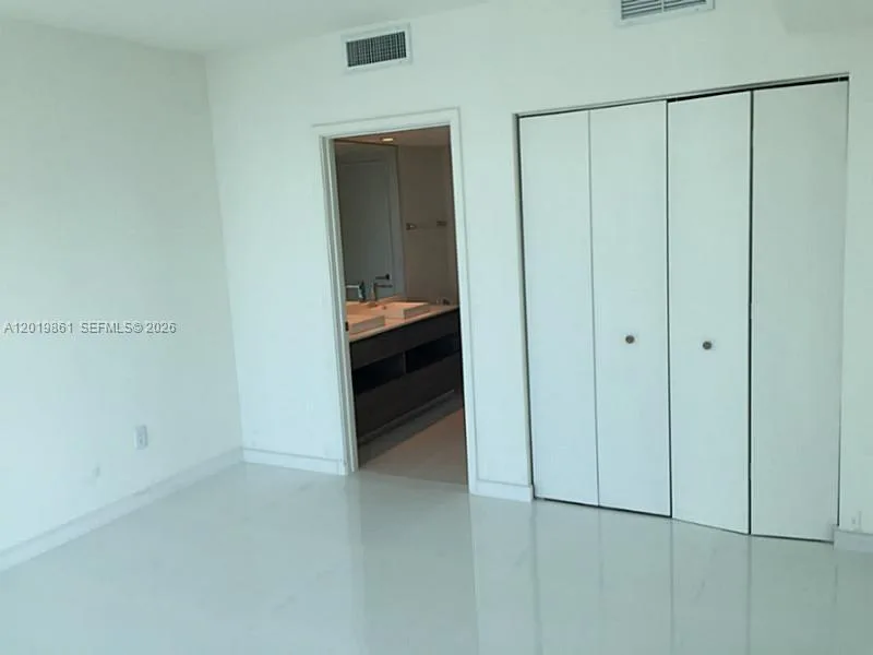 1100 S MIAMI AV # 3302, Miami, FL 33130 photo 2