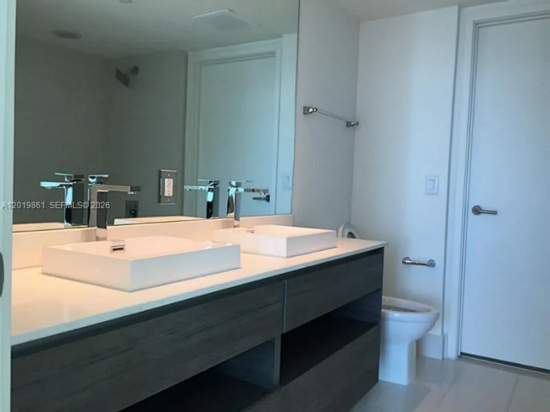 1100 S MIAMI AV # 3302, Miami, FL 33130 photo 3
