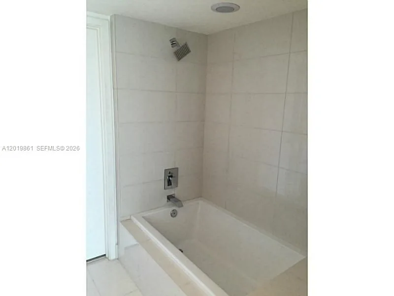 1100 S MIAMI AV # 3302, Miami, FL 33130 photo 4