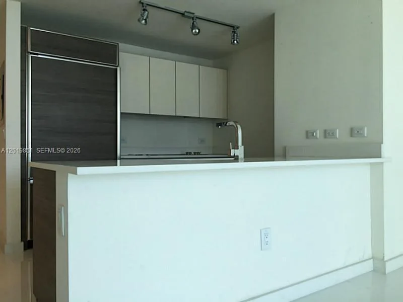 1100 S MIAMI AV # 3302, Miami, FL 33130 photo 8