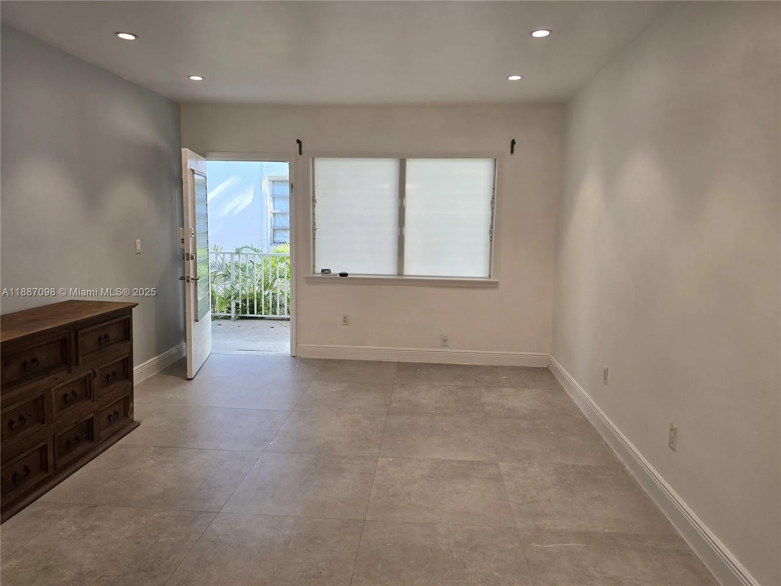 835 Meridian Ave # 4, Miami Beach, FL 33139 photo 3