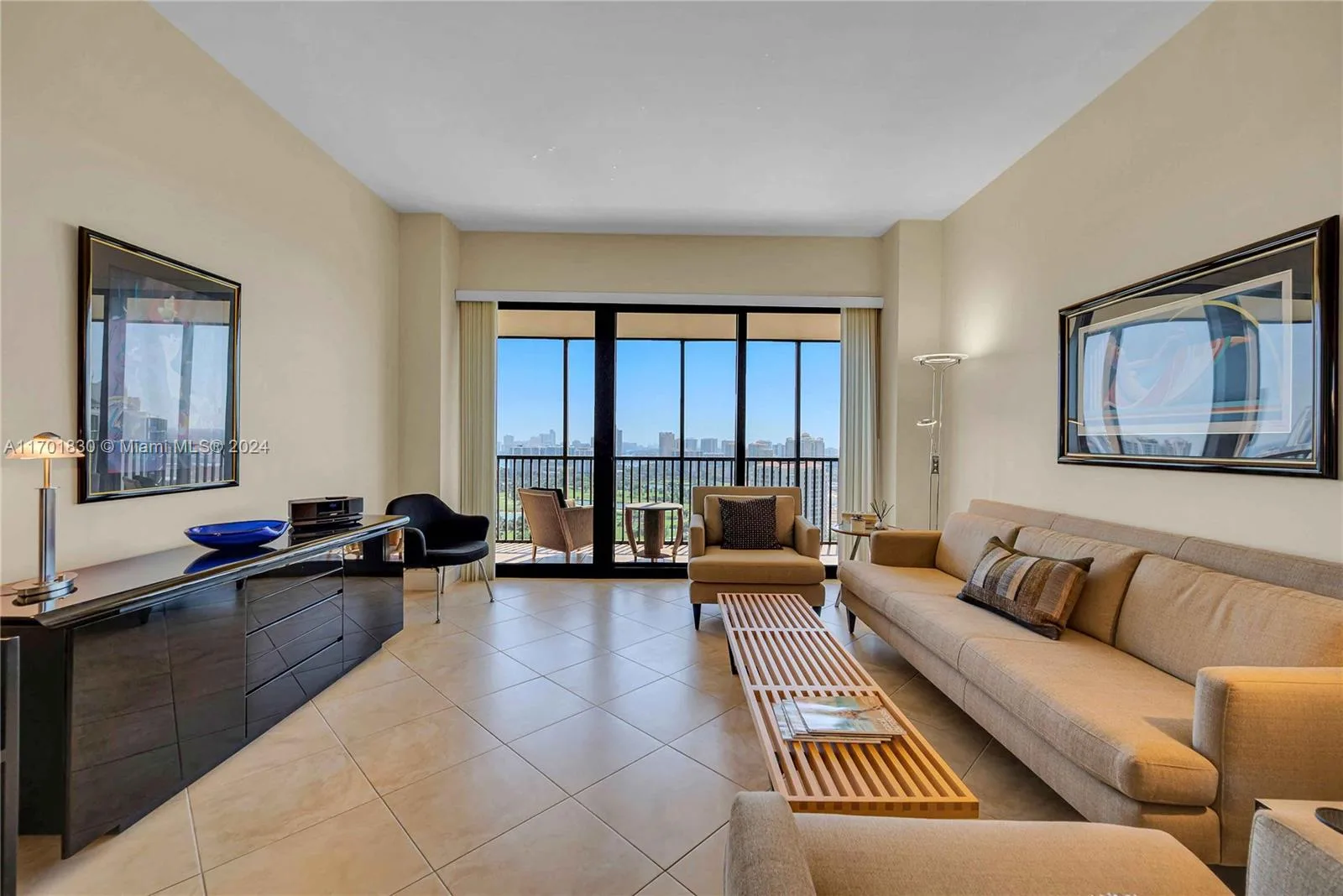 20379 W Country Club Dr # PH-36, Aventura, FL 33180 photo 3