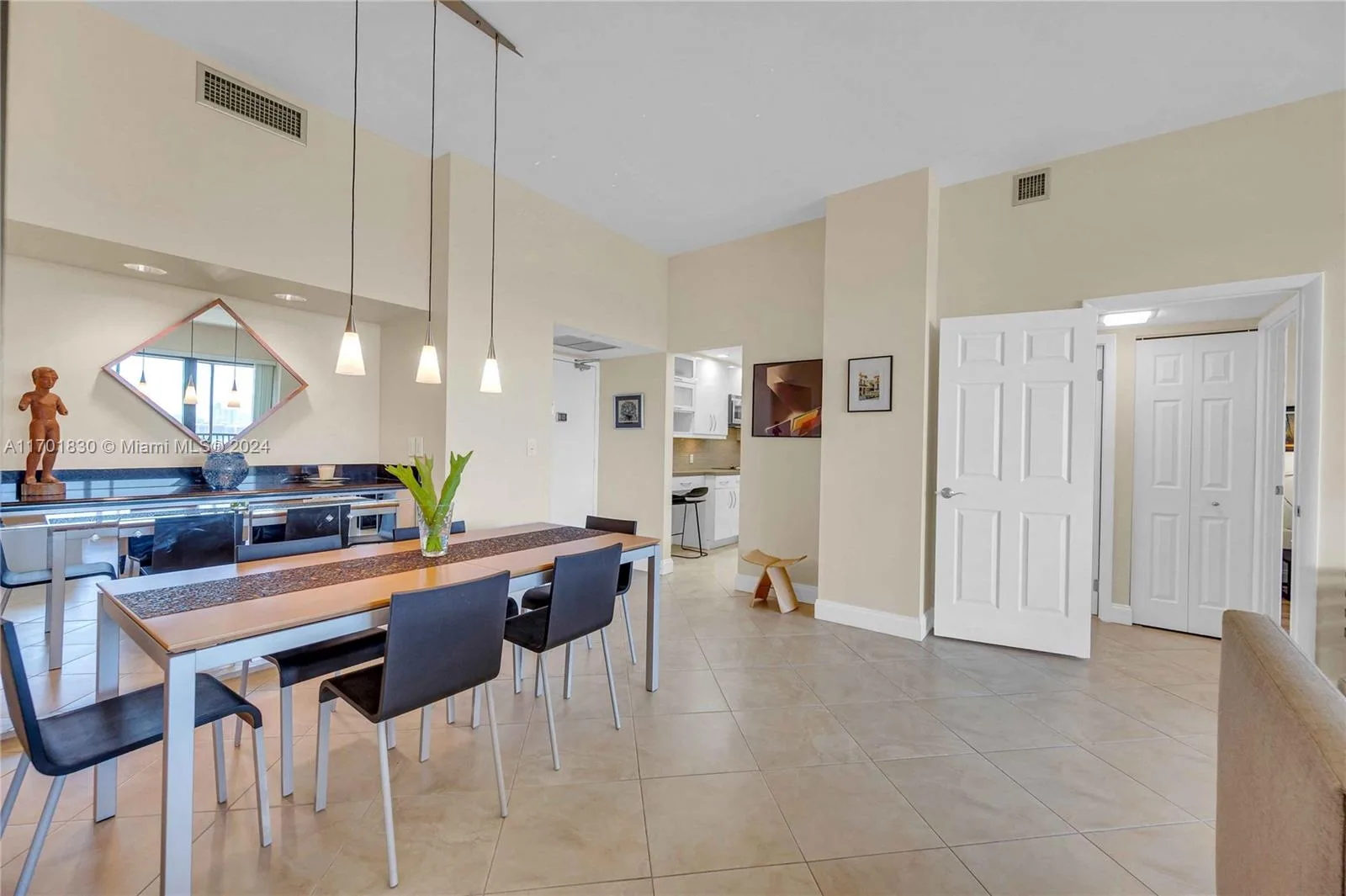 20379 W Country Club Dr # PH-36, Aventura, FL 33180 photo 4