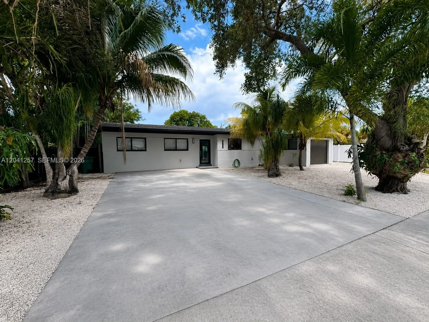 19700 NE 11th Pl, Miami, FL 33179