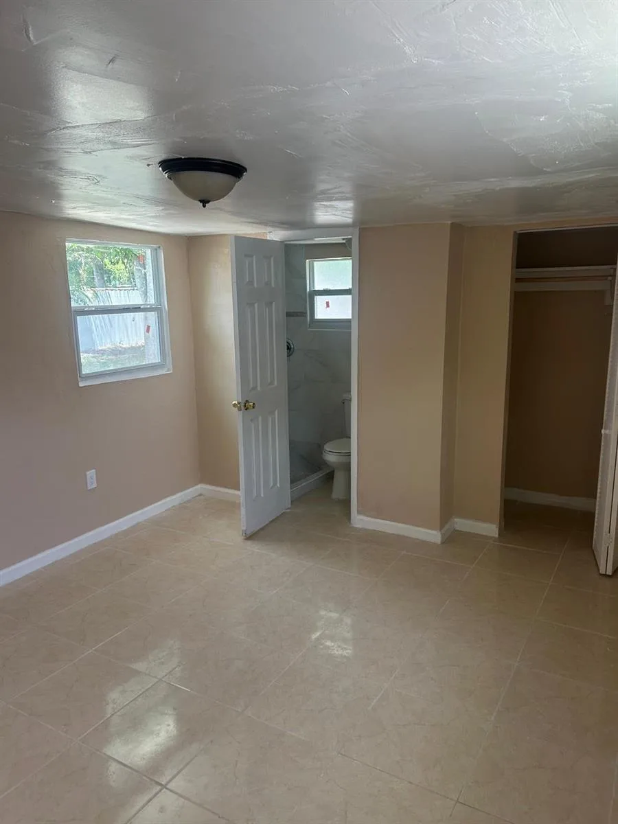 845 NW 132nd Street, North Miami, FL 33168