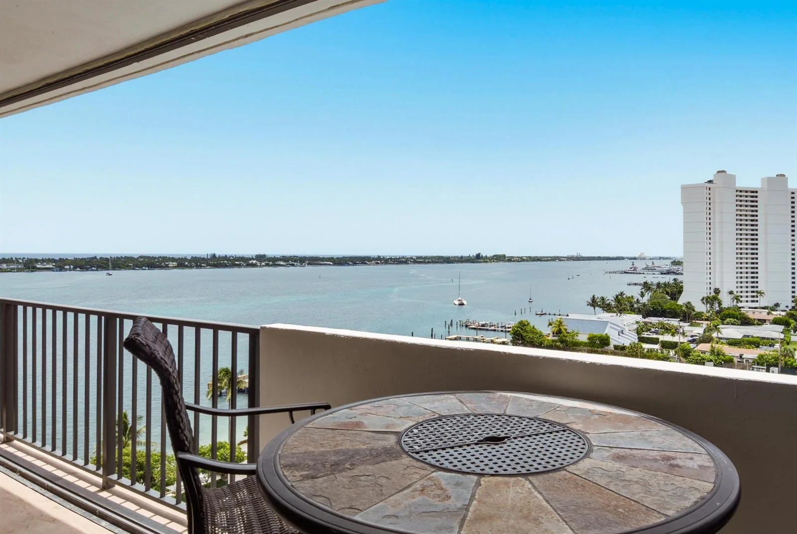 5600 N Flagler Drive # 1105, West Palm Beach, FL 33407