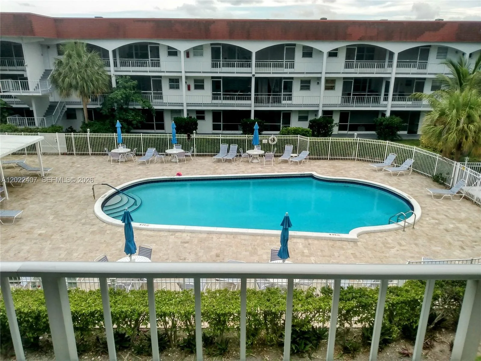 581 Blue Heron Dr # 315-B, Hallandale Beach, FL 33009