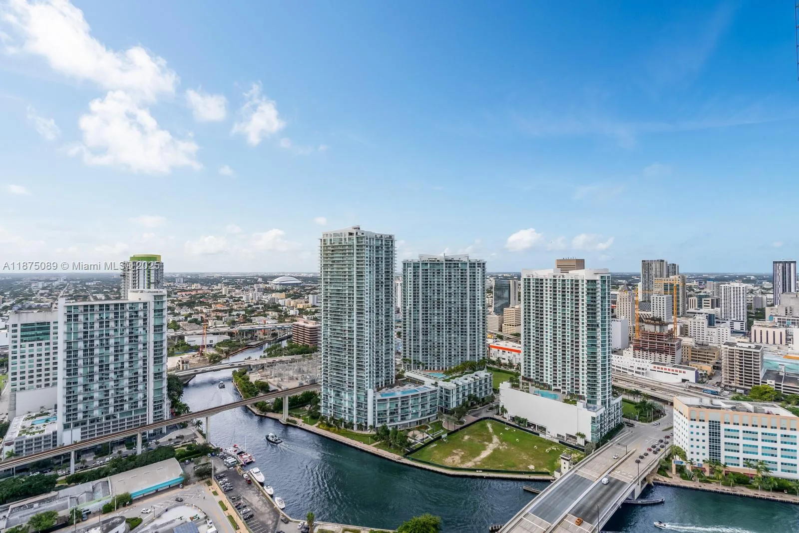 68 SE 6th St # 3706, Miami, FL 33131 photo 13