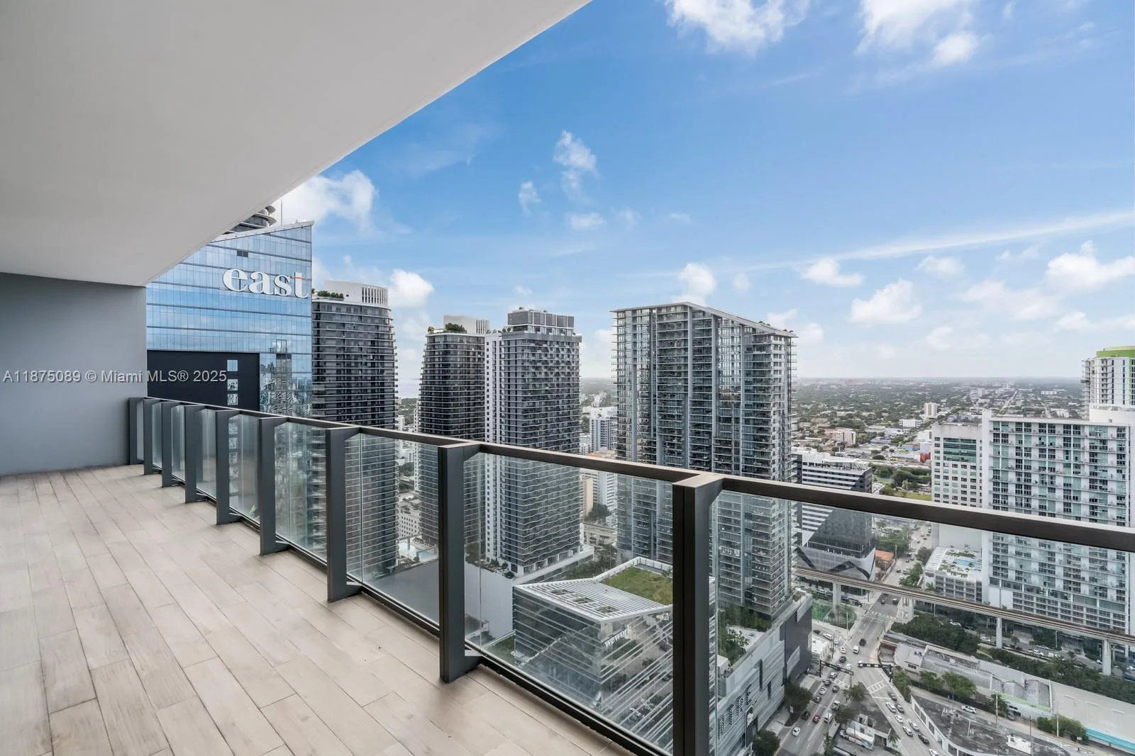 68 SE 6th St # 3706, Miami, FL 33131 photo 2