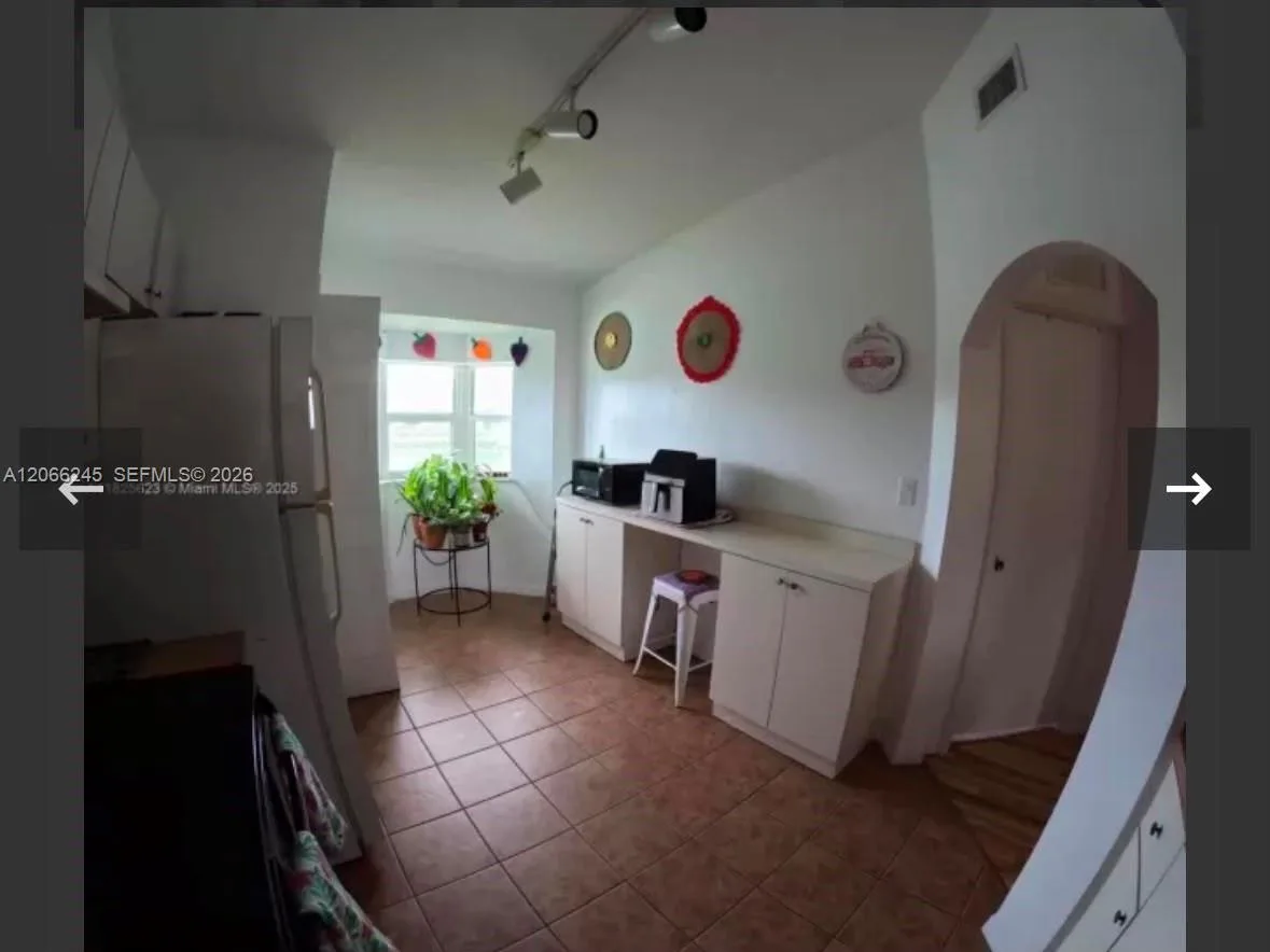 985 NE 34th Ave # 203, Homestead, FL 33033 photo 3
