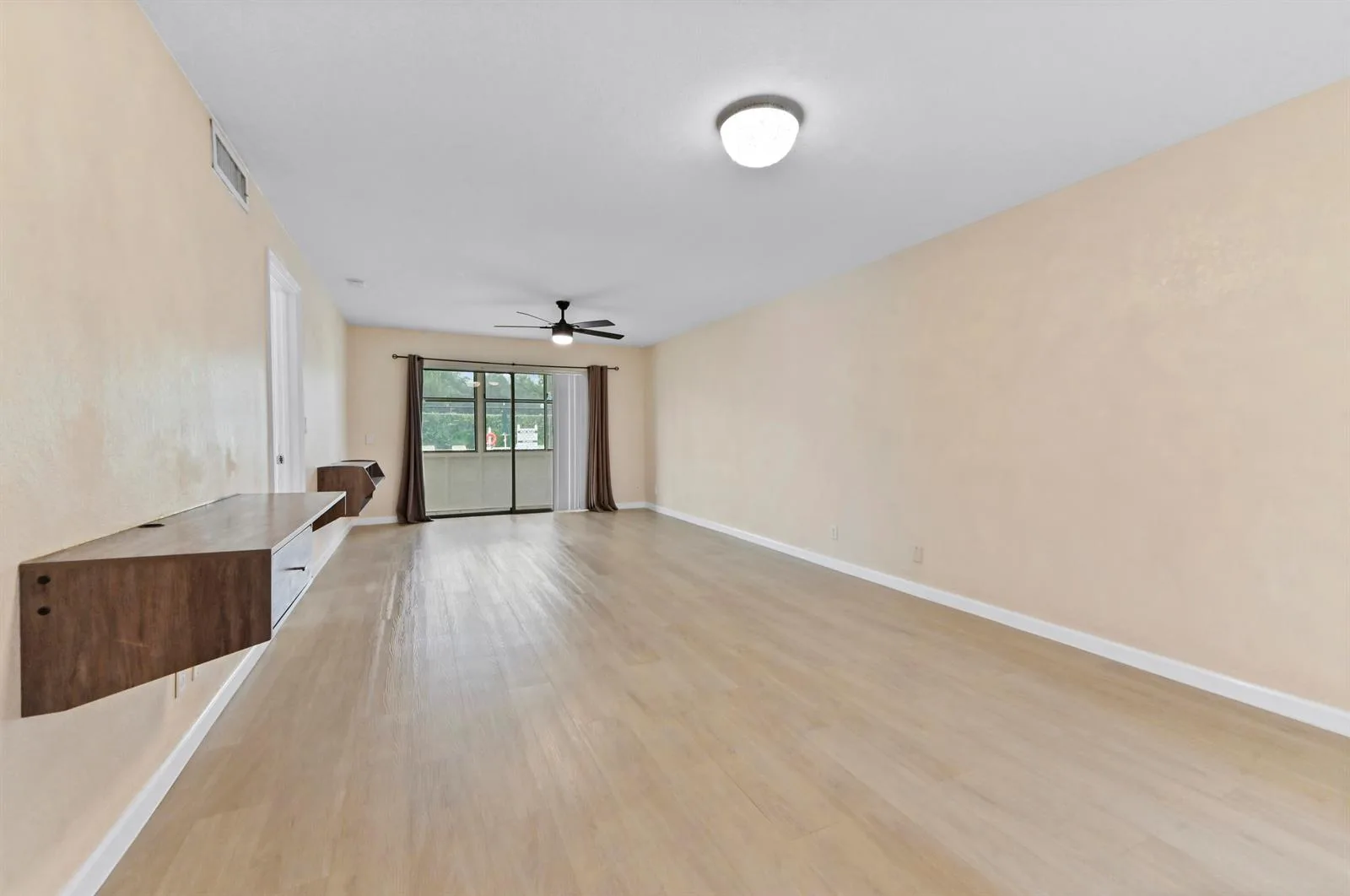 126 Sparrow Drive # 22A, Royal Palm Beach, FL 33411 photo 2