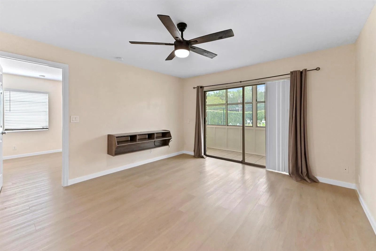 126 Sparrow Drive # 22A, Royal Palm Beach, FL 33411 photo 5