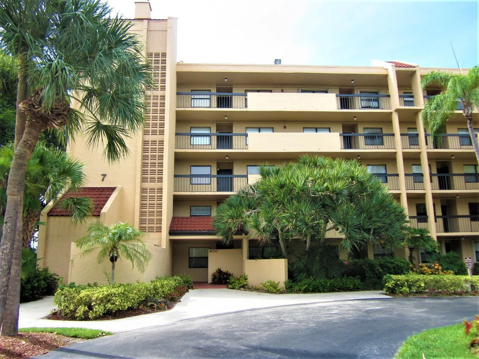 600 Egret Circle # 7201, Delray Beach, FL 33444