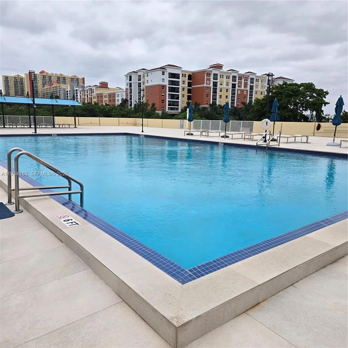 230 174th St # 819, Sunny Isles Beach, FL 33160 photo 2
